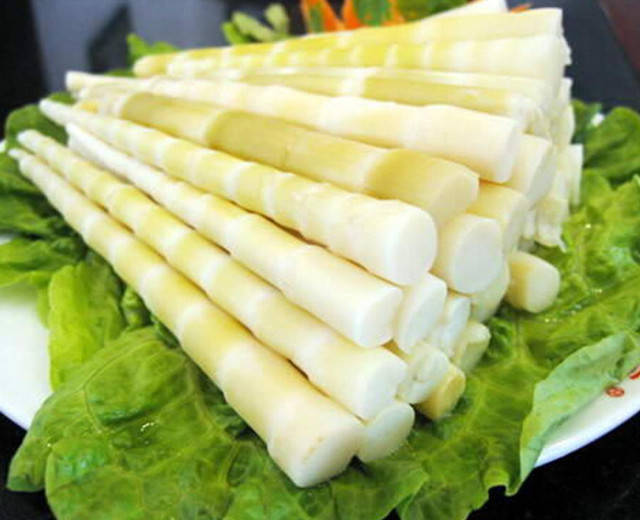 不时不食是时候来一道鲜笋炒猪俐