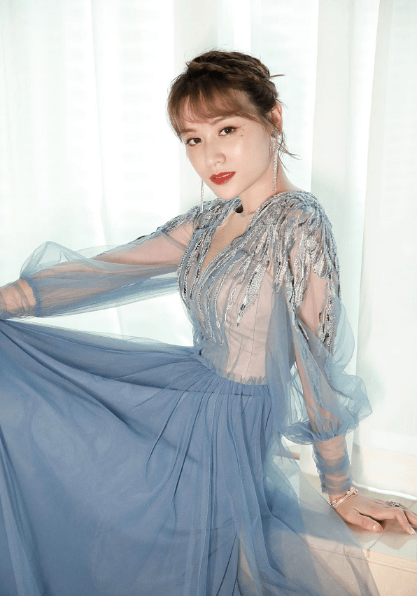 公主|田亮的妻子真会打扮，过生日穿的像个公主，感觉不太像俩孩子的妈