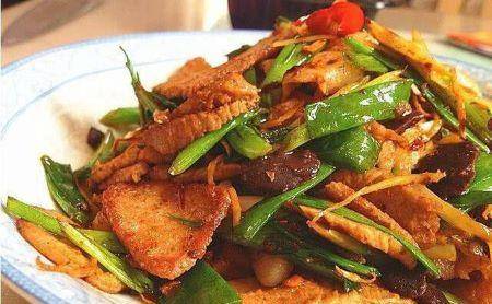 回锅肉家常做法要不要放姜 1538465a206e460aa2d8b3d6d9d2d48a.jpeg