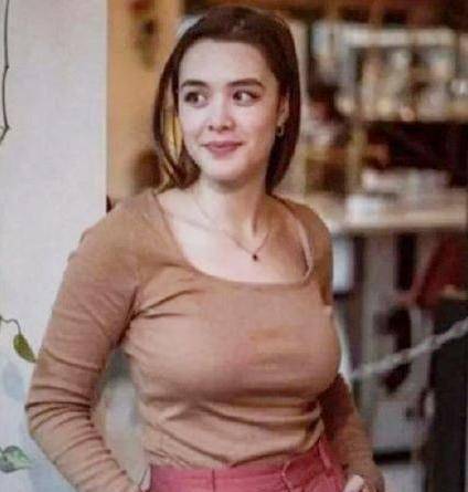 视觉|钟丽缇女儿也太美了，标准的微胖女神，身材性感迷人