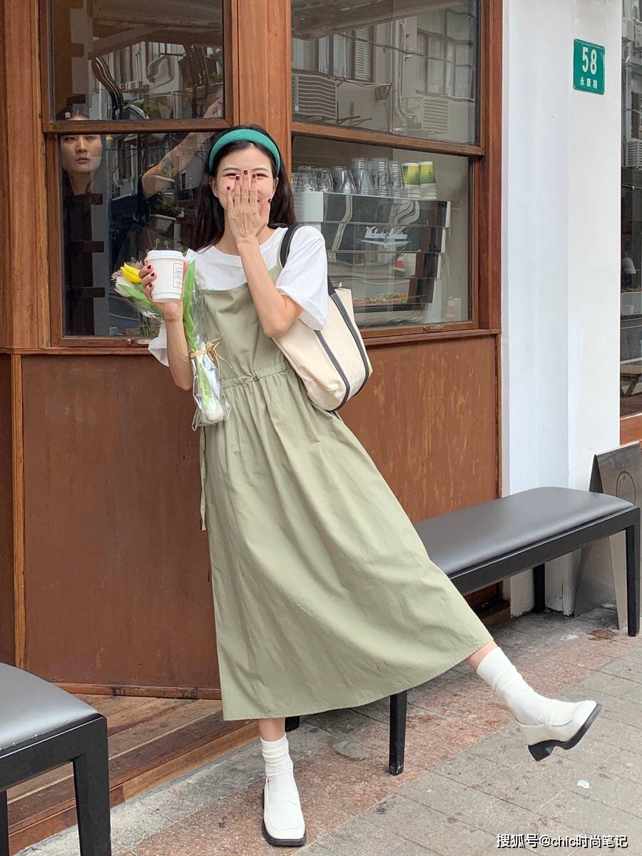 什么|夏末与初秋交界的时节,什么颜色应该占主导,豆绿色应该榜上有名