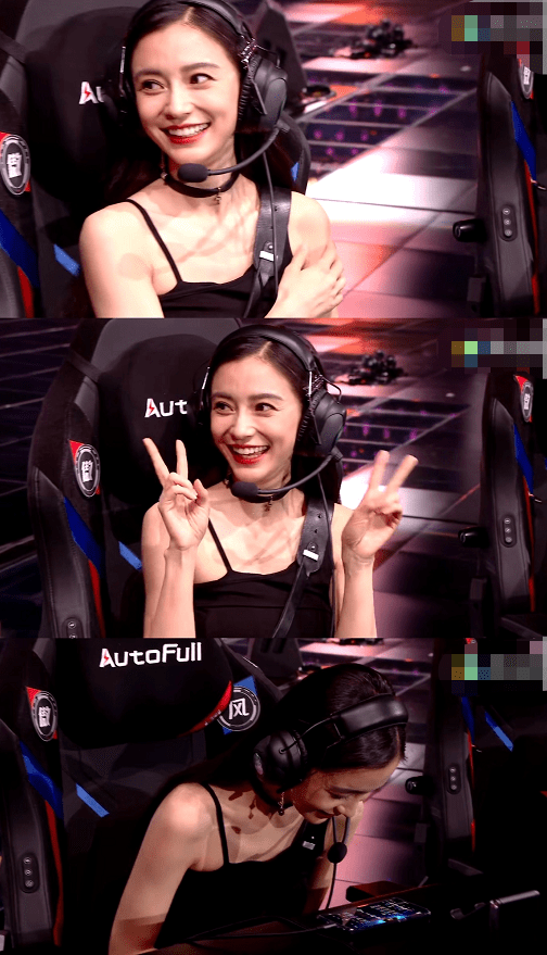 杨颖|Baby现身《英雄联盟》10周年，穿工装露香肩，32岁仍有娃娃脸