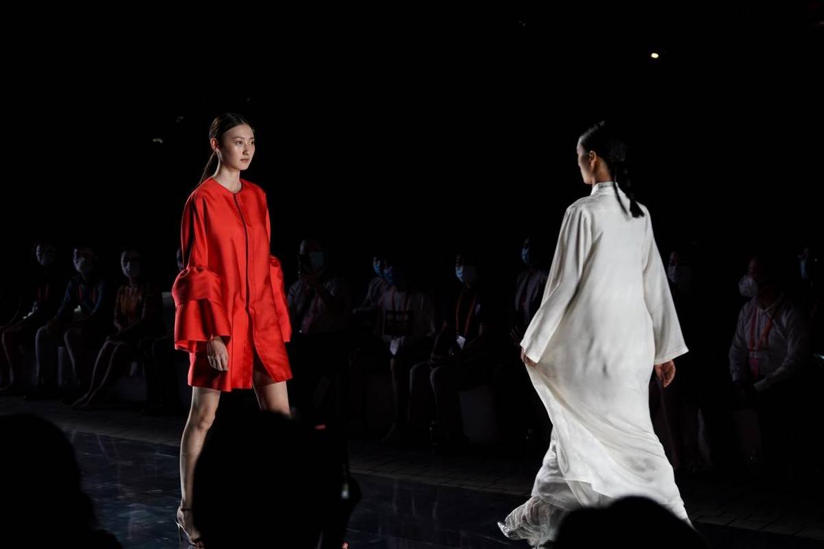 文化|2021服贸会首现时尚新亮点，首钢园迎来房莹国风大师秀