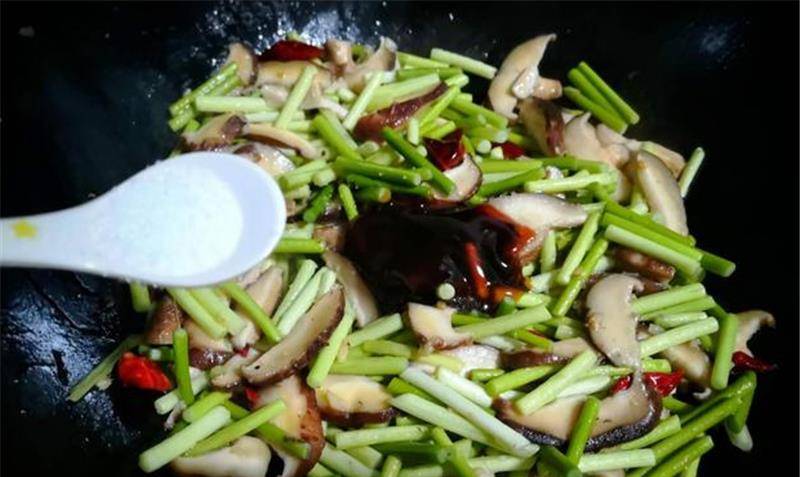 蒜苔炒肉家常做法肉嫩 96841e07fe3944c6a0b7d8e8fbb2d1af.jpeg