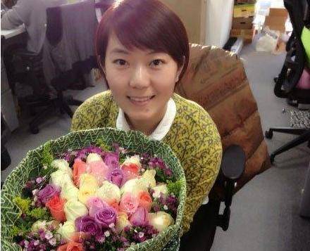 大鹏妻子终于被曝光原来嫂子长这样难怪对大美人柳岩无动于衷