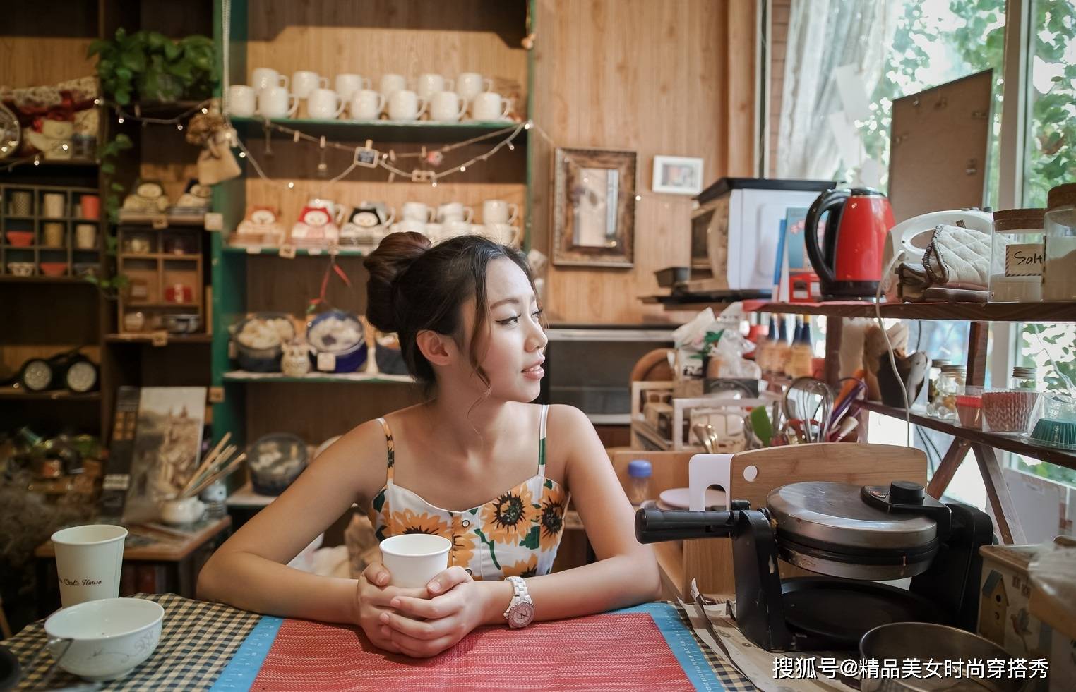 吊带|夏天都爱穿的裙子，多彩的色调瞬间让你整个人都丰富了起来