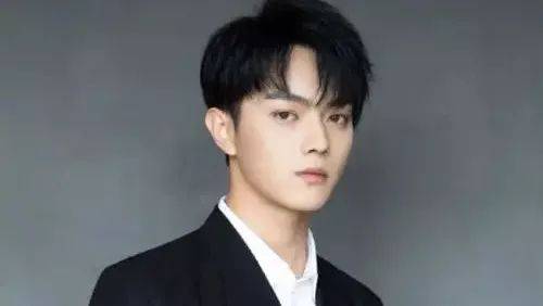 艾菲个是谁人资料袁艾菲出演我们不能是朋友韩可菲一角