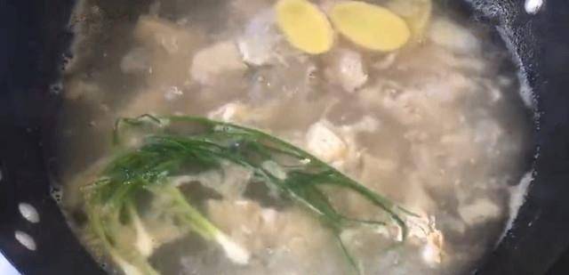 排骨汤的炖法家常菜 406099e65533407f8d0f538af102904f.jpeg