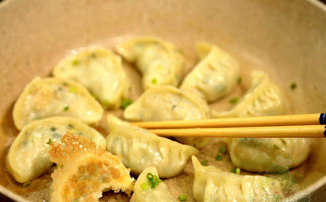 儿童饺子蘸汁怎么调 63b6ef5203f74a7e8c40657fea6ec5ed.jpeg