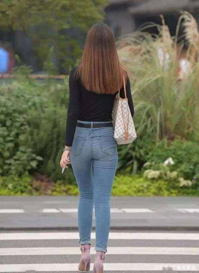 黑色|清新别致的打底裤轻松穿出青春活力，展示美好身材，休闲俏皮