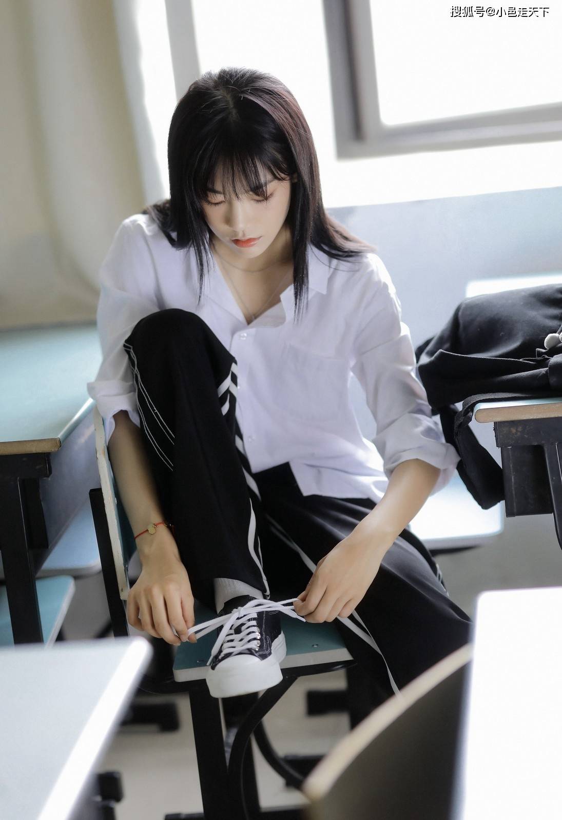 曾克妮学生制服青春活力写真