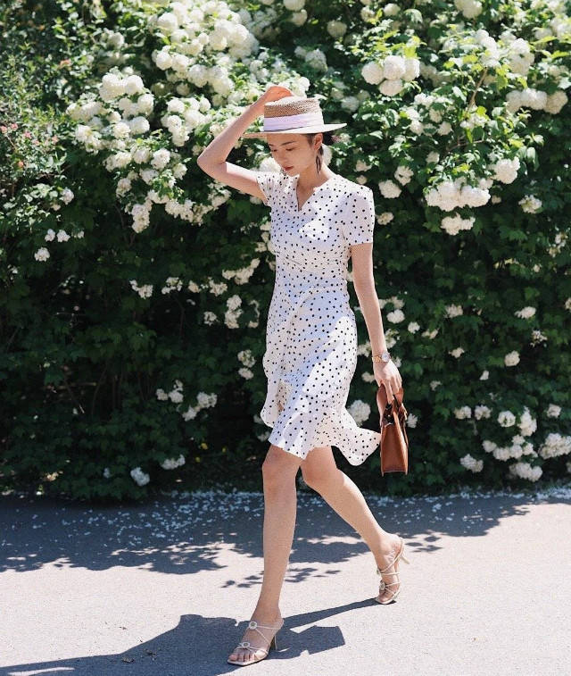 棕色|想不到“平头鞋”火了，比小白鞋时髦，难怪三木和其他博主都爱穿