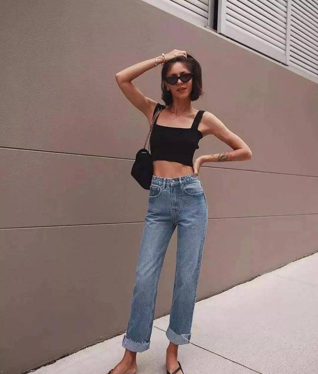 频率|“九分裤＋平底鞋”＝2021早春王炸组合，舒适时髦又显瘦