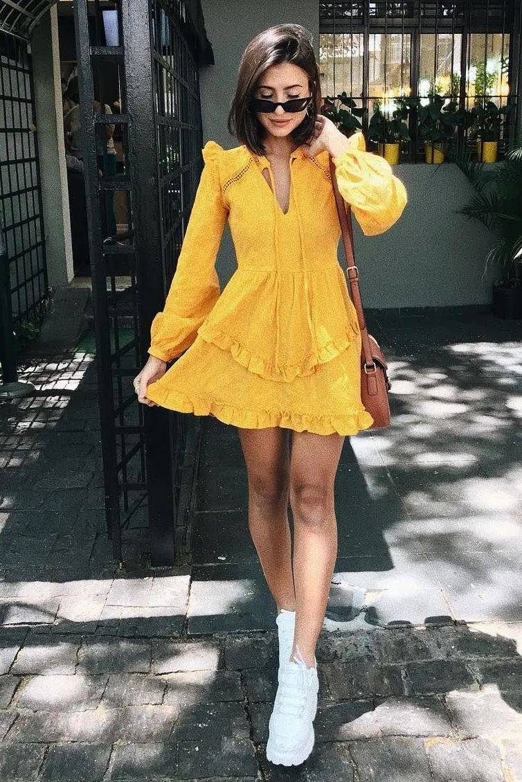 小白|今夏“裙子+运动鞋”这样穿,就是美得不一样!