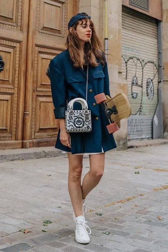 小白|“平底鞋+裙子”穿出女人最轻松,优雅的样子,巨时髦!