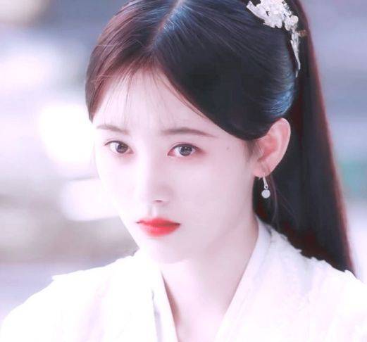 仙女|穿白衣最美的5大女神,鞠婧祎上榜,赵丽颖第4,第一美若天仙