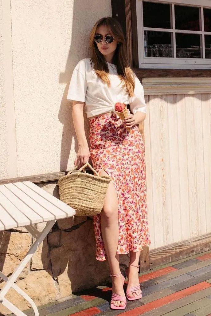 小白|“平底鞋+裙子”穿出女人最轻松,优雅的样子,巨时髦!