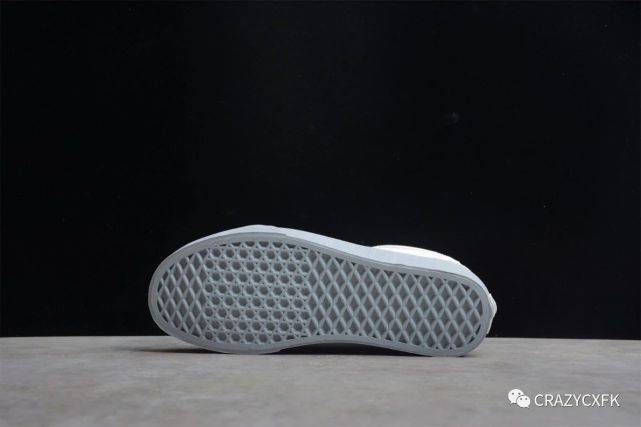 孔和|万斯侧边条纹 C2H4 x Vans Style 36 RelicStone 浅灰联名低帮帆布鞋