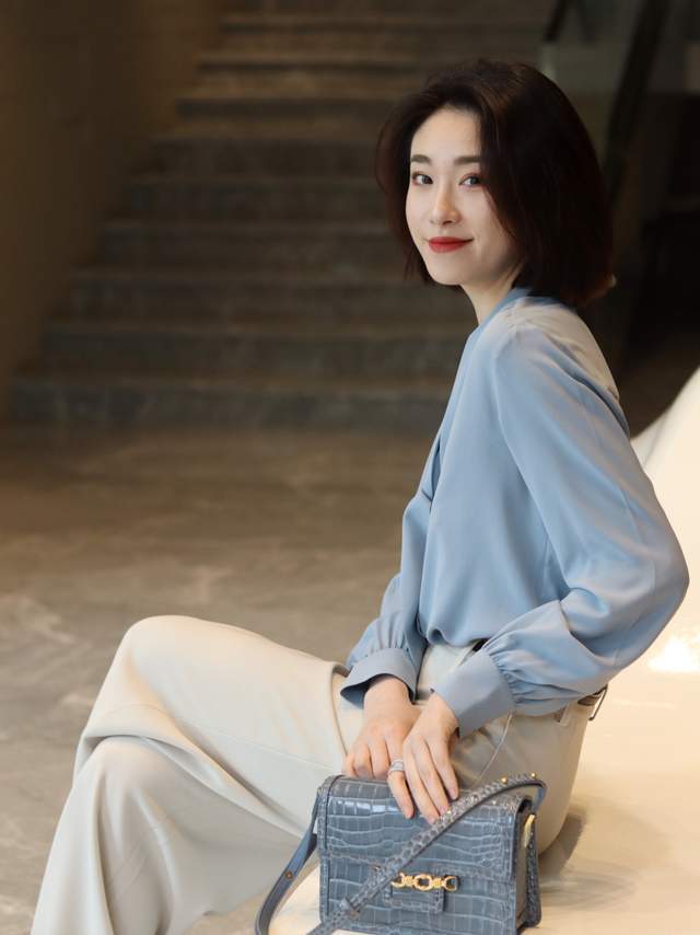 设计|普通女生想要穿好衬衫,看懂这6套搭配方法,上身才得体又高级