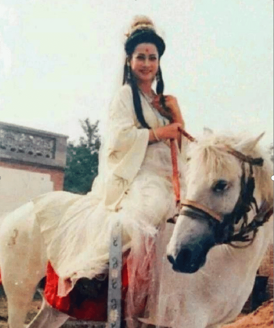 杨春霞|无法重拍的瞬间：唐僧搂着观音，如来穿军大衣，八戒骑黑毛驴