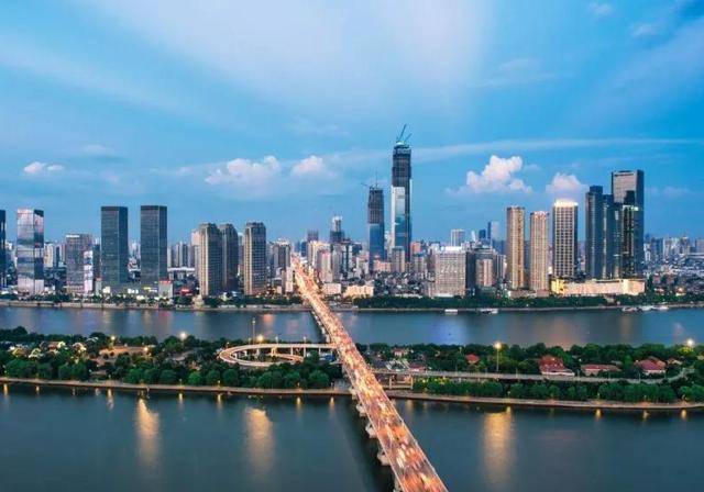 我国有望晋升副省级的2座城市，郑州上榜，另一座是你家乡吗