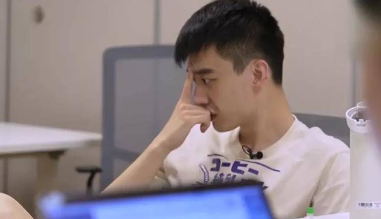 王勉|这个男人越“阴阳怪气”,网友就越喜欢