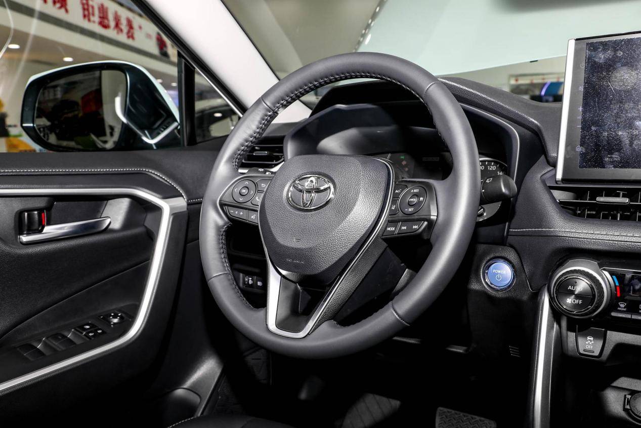 顶配2418万轴距2690mm配25l双电机实拍2021款威兰达双擎