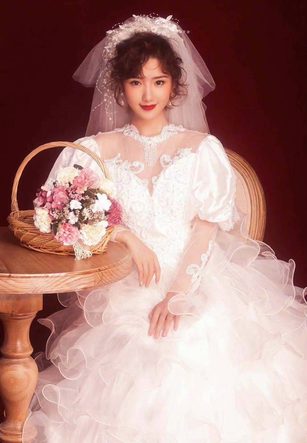 宫廷风|毛晓彤穿婚纱好美