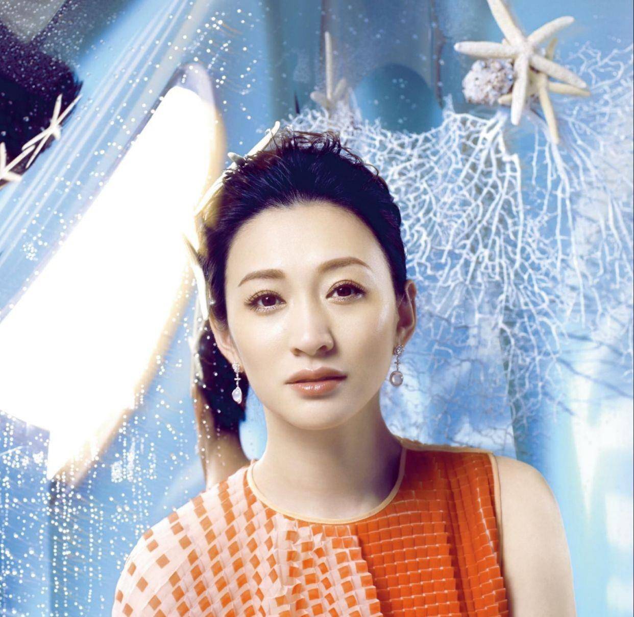 杨颖|娱乐八卦预报：迪丽热巴、靳东、李小冉、金晨、杨颖、刘浩存