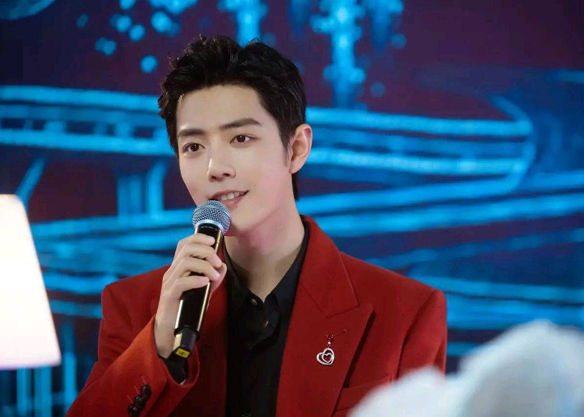 卫视|肖战在大年初一春晚闪亮登场，唱得眼眶湿润，给观众带来了小惊喜