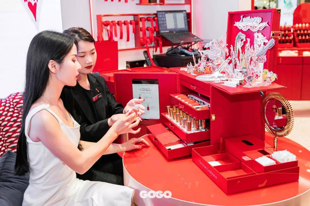 邂逅|Christian Louboutin路铂廷美妆国内首家精品店!邂逅百变摩登魅力
