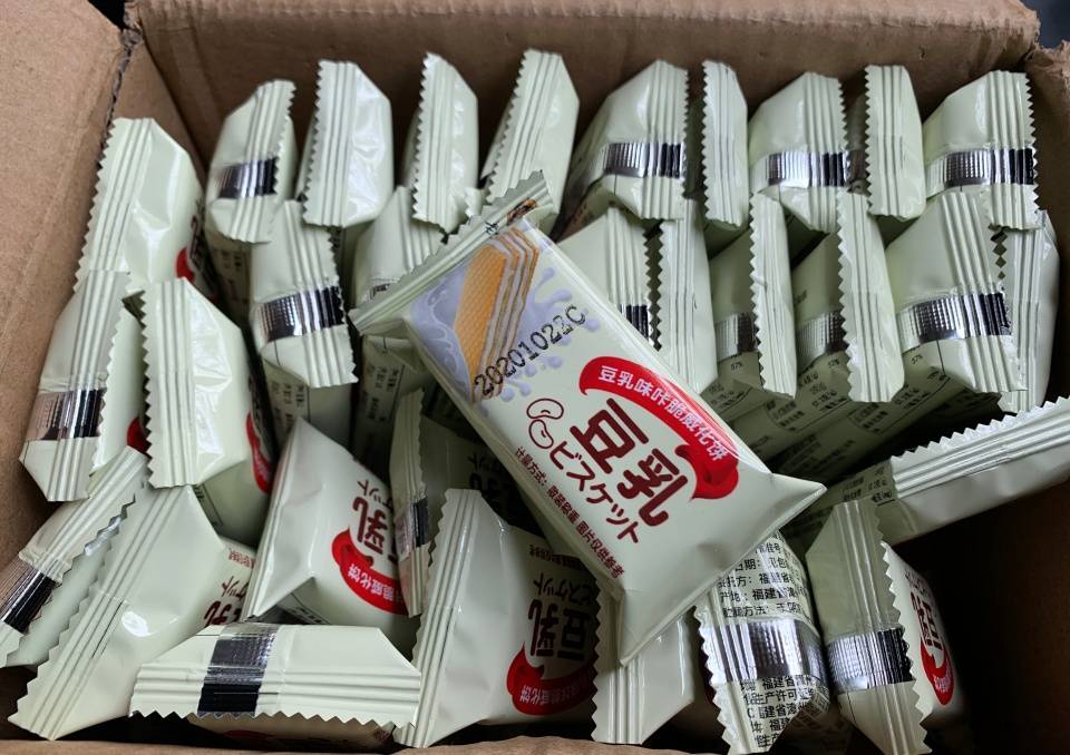 连戚薇|5款被颜值“拖后腿”的宝藏零食,看着平淡无奇,却便宜又好吃