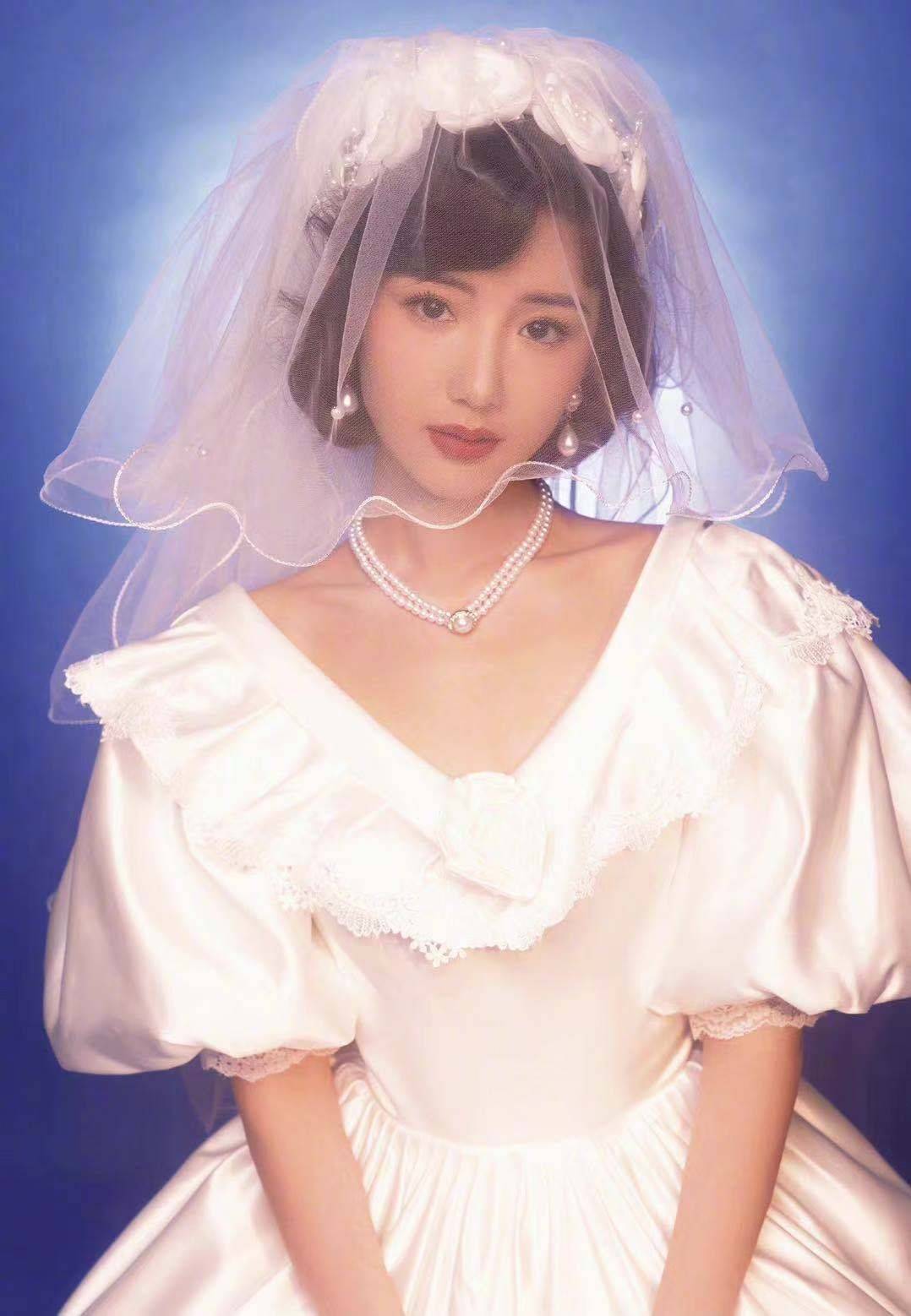 宫廷风|毛晓彤穿婚纱好美
