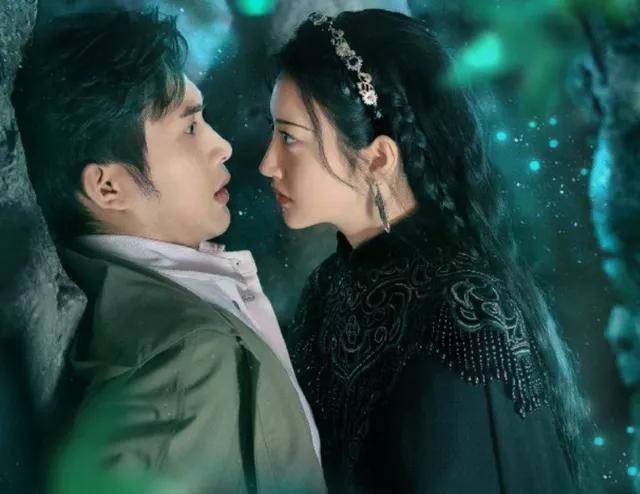 景甜|《司藤》女主旗袍美出圈,大家却在关注配角,“凑数组合”没谁了