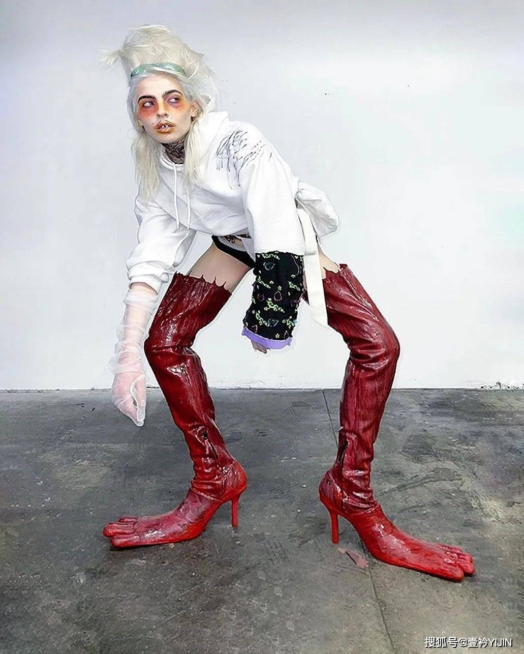 设计|新锐设计师|靠怪兽五指鞋出圈的服装设计师宝藏品牌