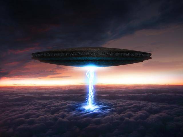 太空"百慕大三角":三2011年8月3日,太空中出现了神奇的一幕:月球,土星