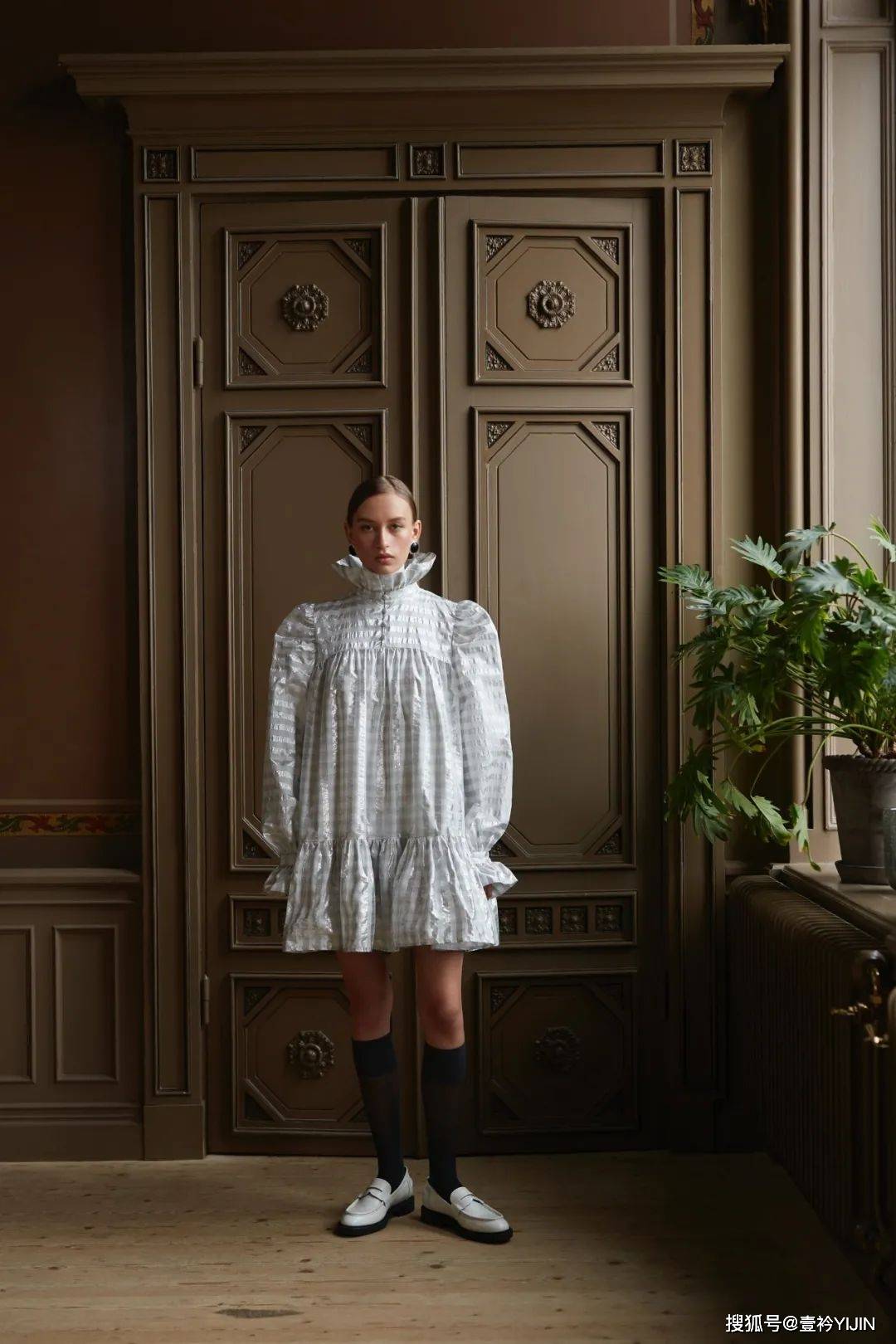 设计|新锐设计师|靠怪兽五指鞋出圈的服装设计师宝藏品牌