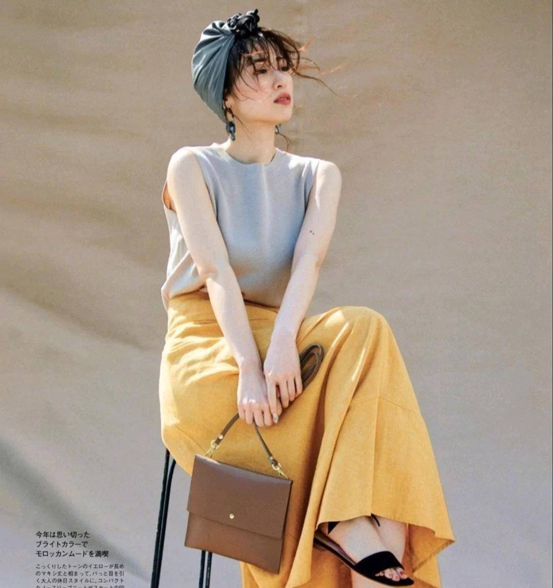 时尚|40岁女人穿T恤，牢记这“三穿三不穿”法则，这样才能时髦又减龄