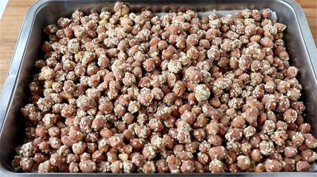 做法|花生米怎样做才好吃?教你新吃法,香甜酥脆又好吃,真解馋