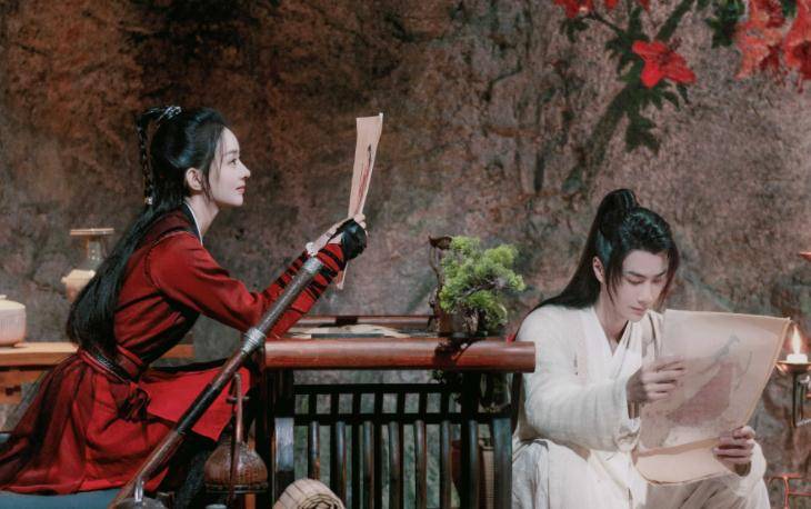 赵丽颖|赵丽颖新剧《野蛮生长》，演“狠角色”大女主，二次搭档顶流男星