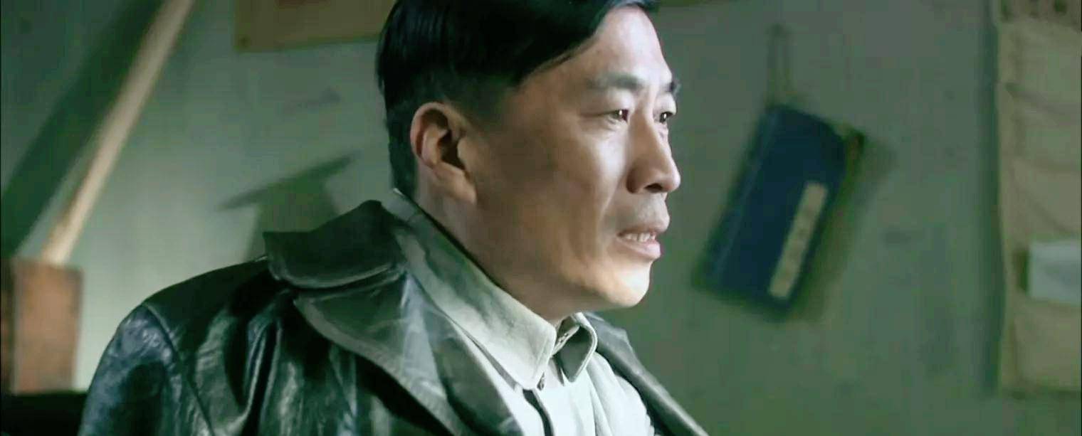 敌人|谍战剧《潜伏》与《风筝》对比看，二者的差距还是很明显