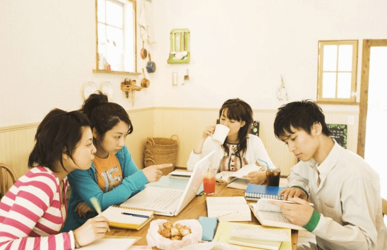 事情|有种整容叫“大一到大四”,简直脱胎换骨,有人连性别都“变了”