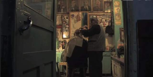 老唐|他,80岁,东北人,失业50年,只有在小女儿面前,他才卸下心防