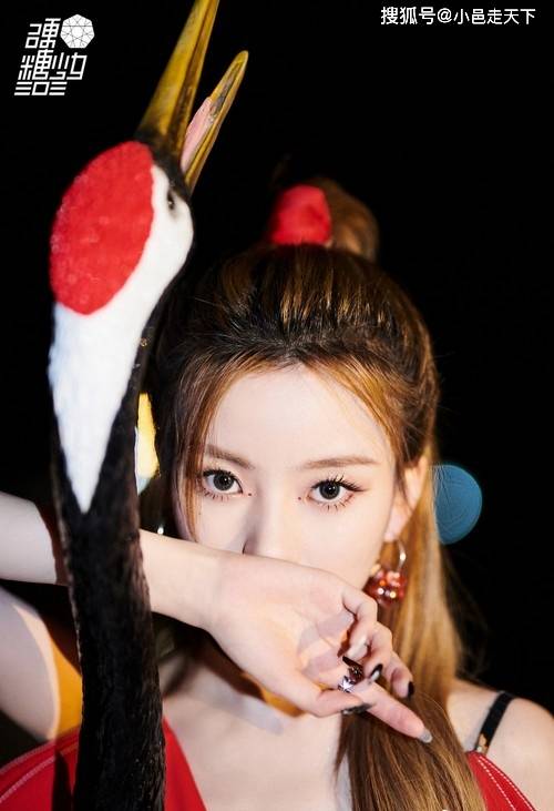 旗袍|硬糖少女旗袍大长腿写真