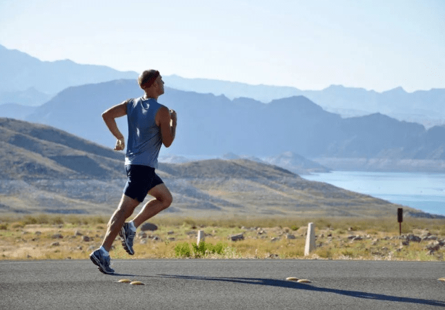 肝脏|肝不好，病难消！身体这部位出现“3黄”，或是肝脏发出求救信号