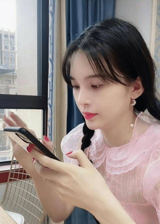 bb8f01af5f5f41a3b8bef41bb0d4fa32.jpeg