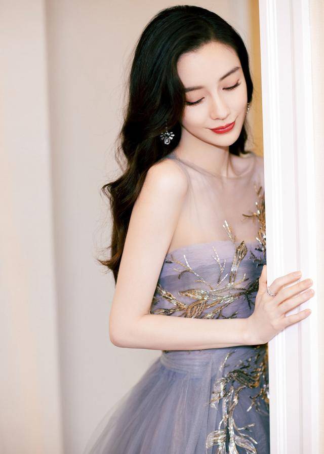 惊艳的美丽动人图片 d061401c78ed41f180bf039595e7d406.jpeg