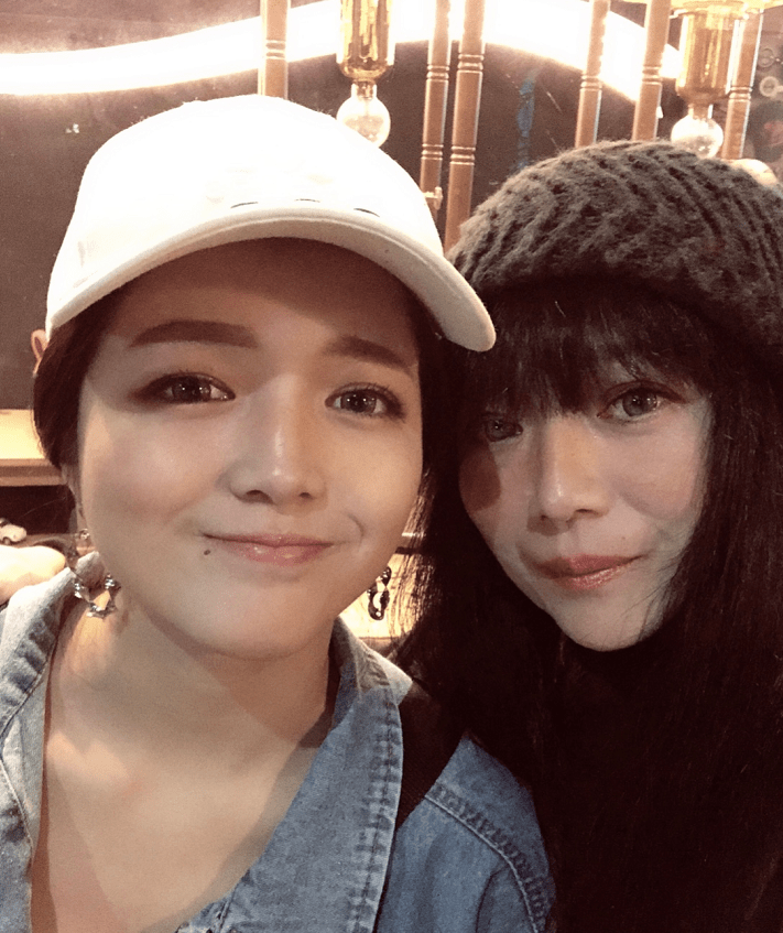 前妻|林瑞阳前妻保养得真好，和女儿同框分不清谁是妈妈，自然状态真美