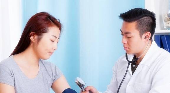 夜间|睡觉如果出现这几种情况或许是血糖高了，你真的知道？看专家理解