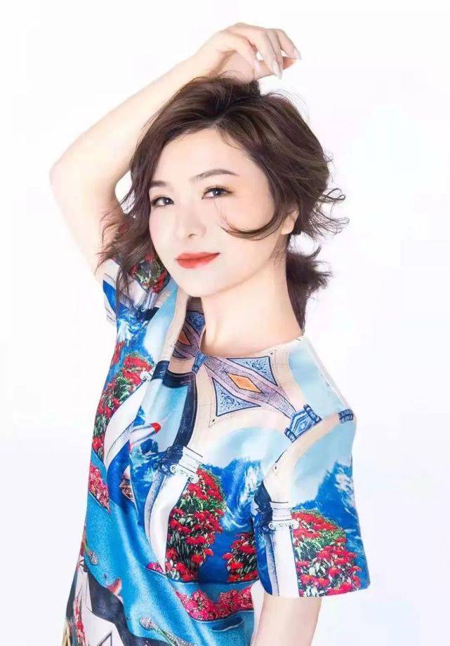 梨园春明星擂主 秦梦瑶网络戏曲达人 果菁战队队长上海京剧院优秀青年